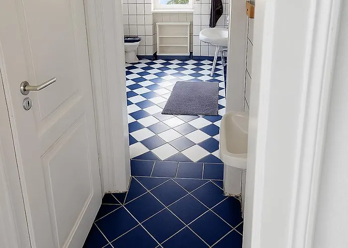 Ruhig In Zentraler Lage Mit Villen-flair